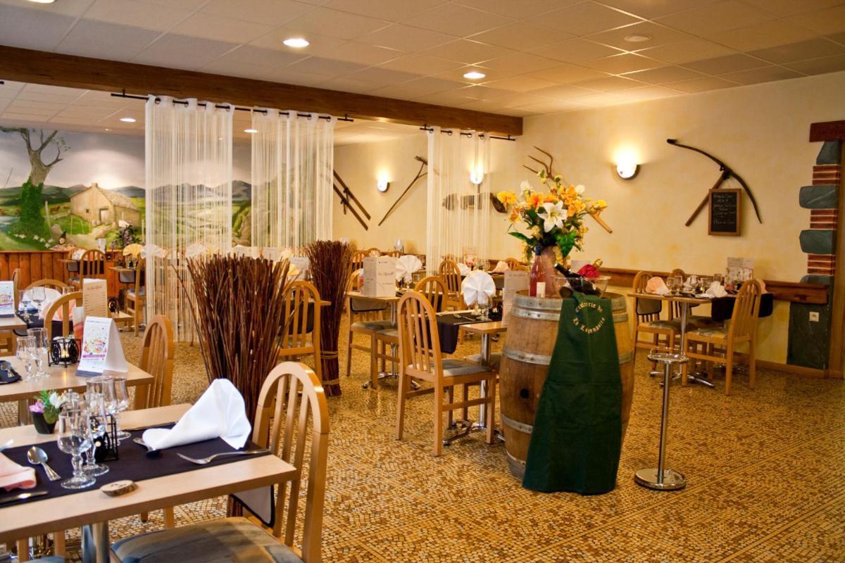 Hostellerie Du Cantal Murat  Ngoại thất bức ảnh