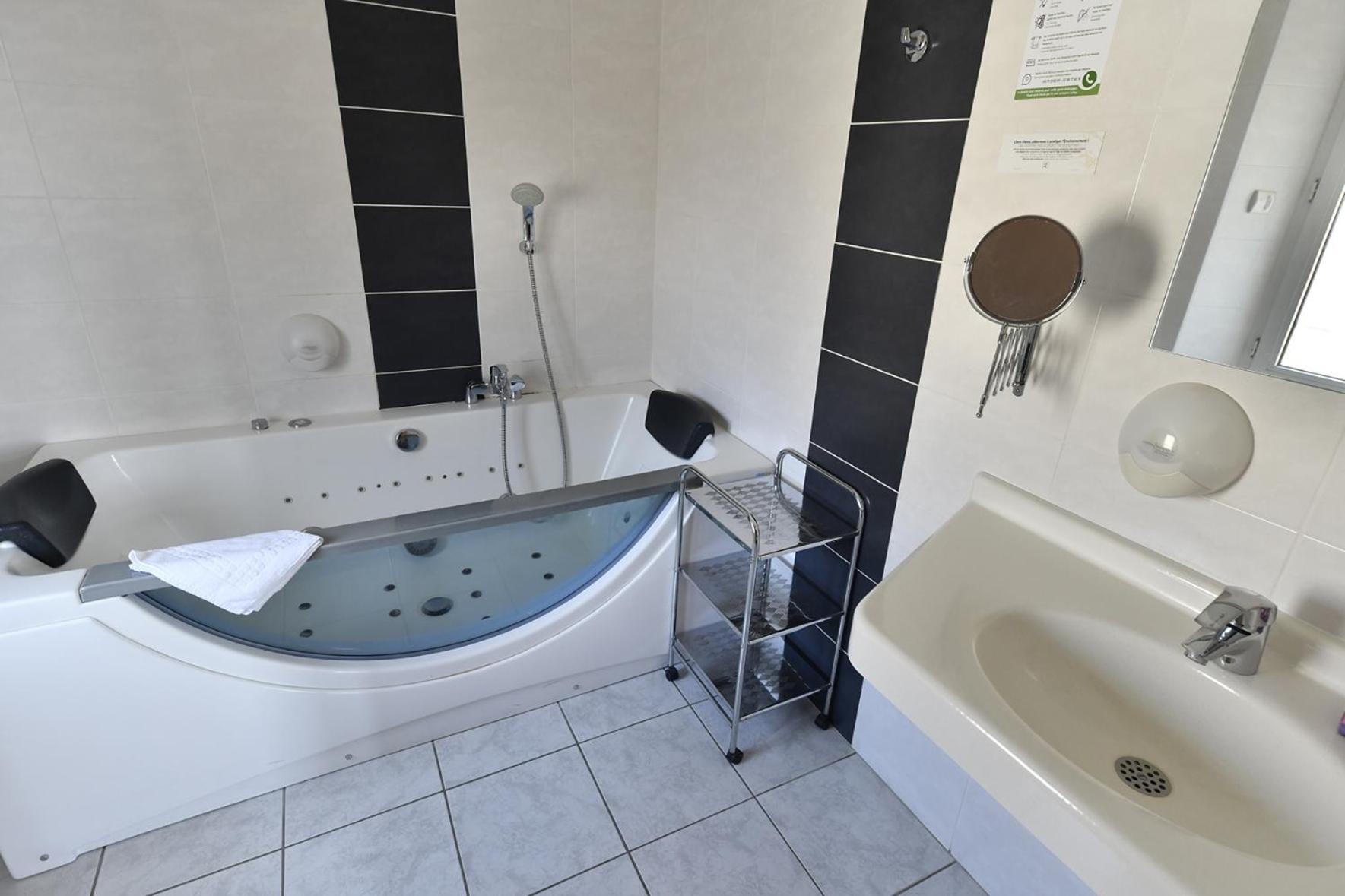 Hostellerie Du Cantal Murat  Ngoại thất bức ảnh
