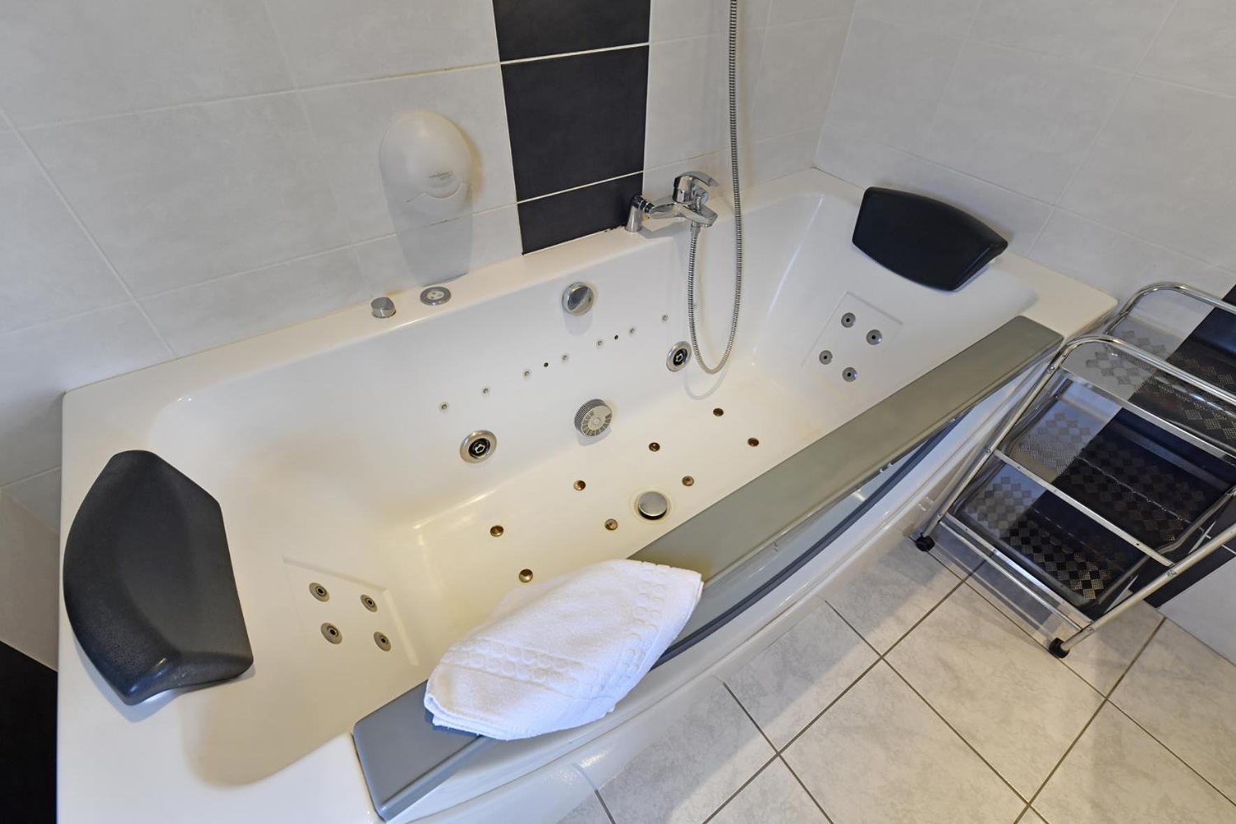 Hostellerie Du Cantal Murat  Ngoại thất bức ảnh